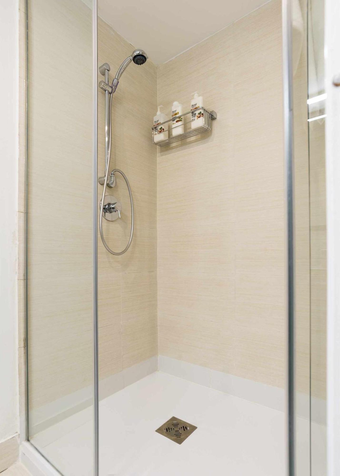 Cibeles By Skykey Apartment Madrid Luaran gambar
